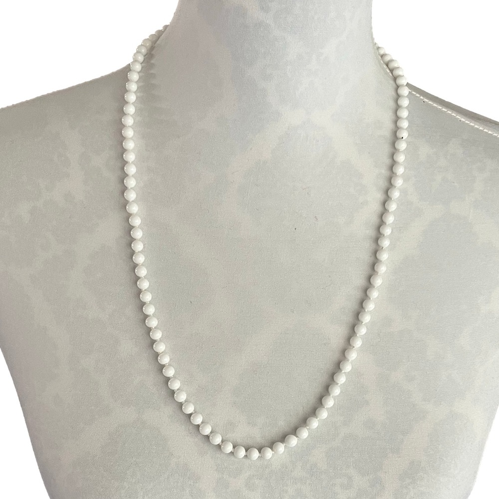 Vintage Monet Milk Glass Beaded Necklace – Classic White Strand